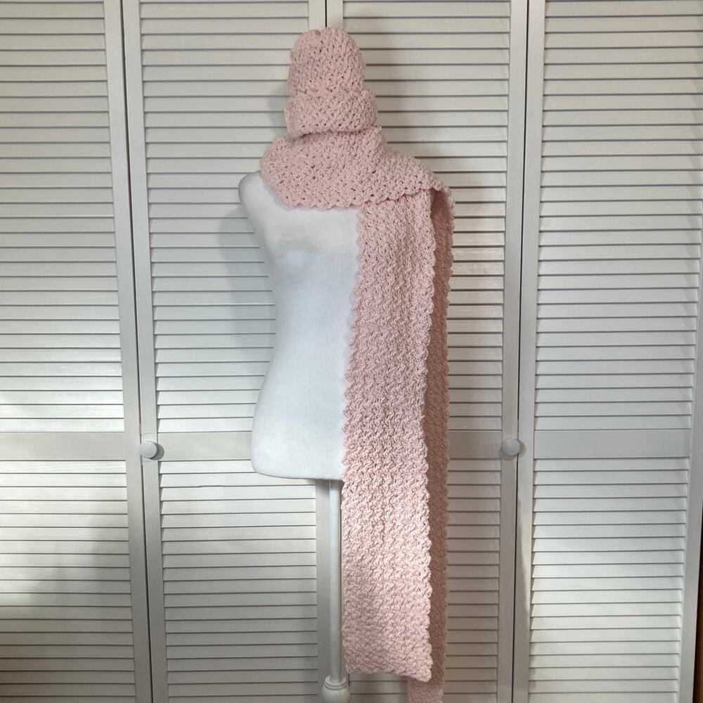 NWT Handmade Crocheted Pink Chenille Adult Matching Beanie Scarf 75”